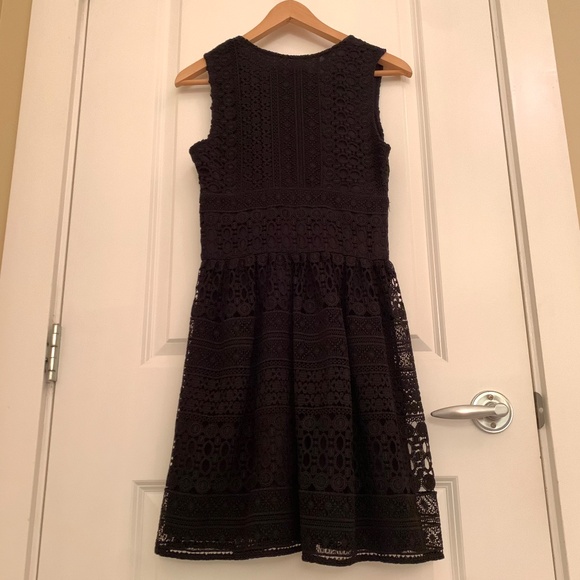 Abercrombie & Fitch Lace Crochet V-Neck Skater Dress Black Size 2 - Picture 9 of 16